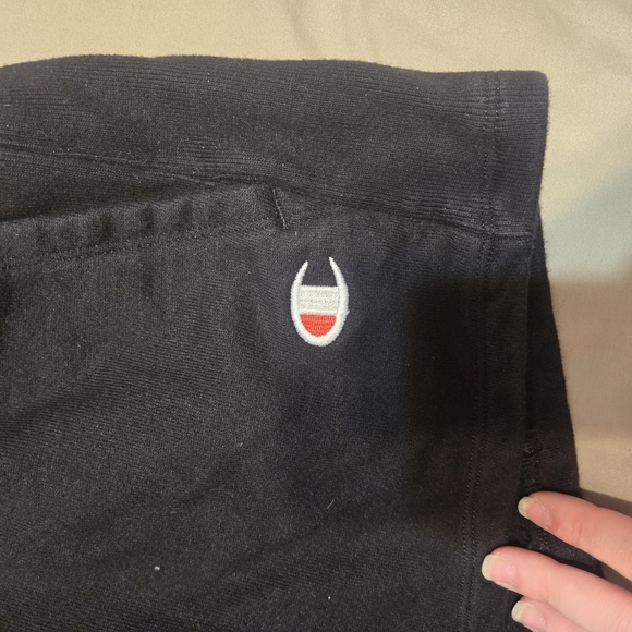 Champion Women's Black Shorts with Pockets - Picture 3 of 5
